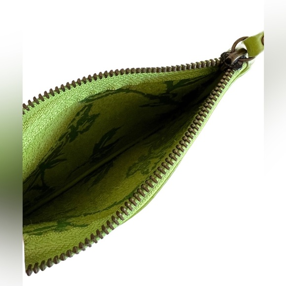 Isabella Fiore Bright Green Genuine leather shoulder bag with pouch - Picture 9 of 14